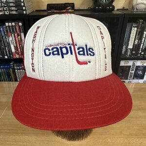 Vintage Washington Capitals NHL Snapback Hat Red White Mesh Foam